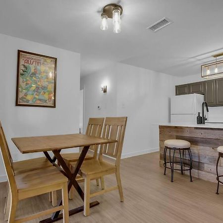 Condo Near Downtown Austin! エクステリア 写真